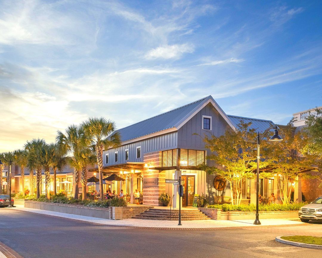 How do you Happy Hour? We head to cantina76 for some Prickly Pear